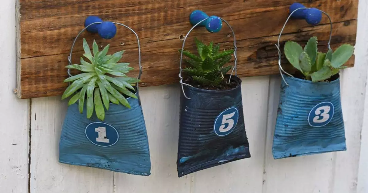 vasos-lata-vintage Jardins em Vasos Criativos: Personalize Seus Recipientes com DIY